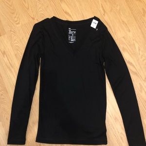 Gap ladies long sleeve v-neck